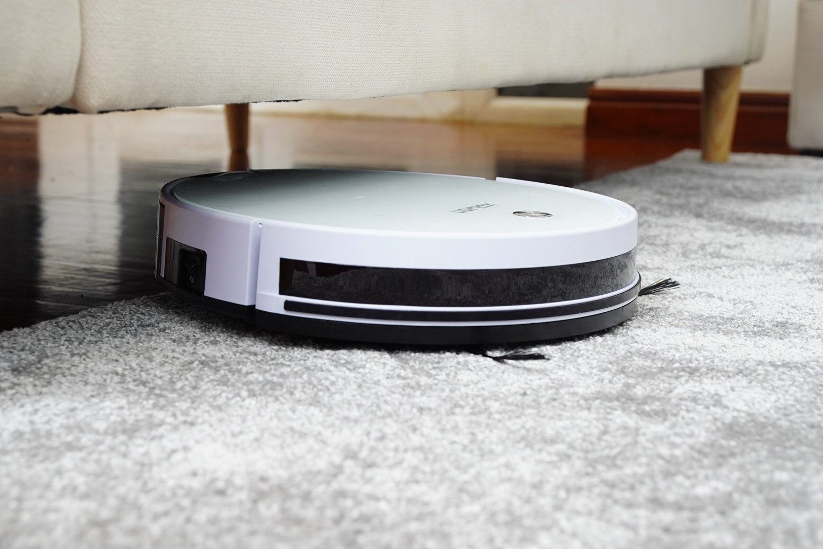 The Ultimate Guide to the LARESAR Robot Vacuum: A Smarter Way to Clean